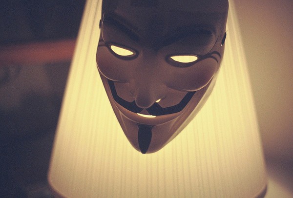 Creative Commons: https://j.mp/1cB9LKZ